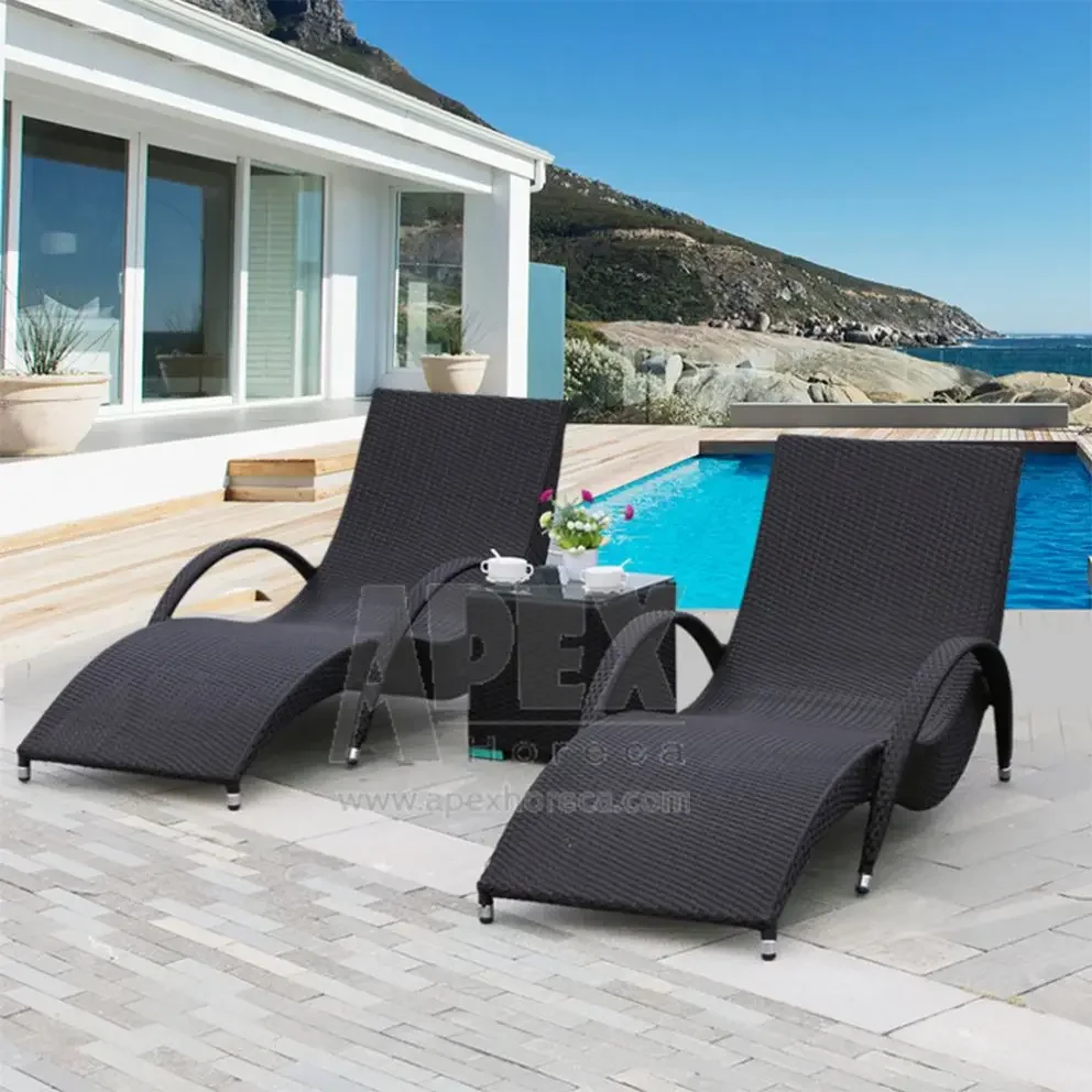 Modern Outdoor PE Rattan Sun Loungers Daybed Beach Hotels Swimming Pool Chair Outdoor Chaise Lounge Sun Lounger