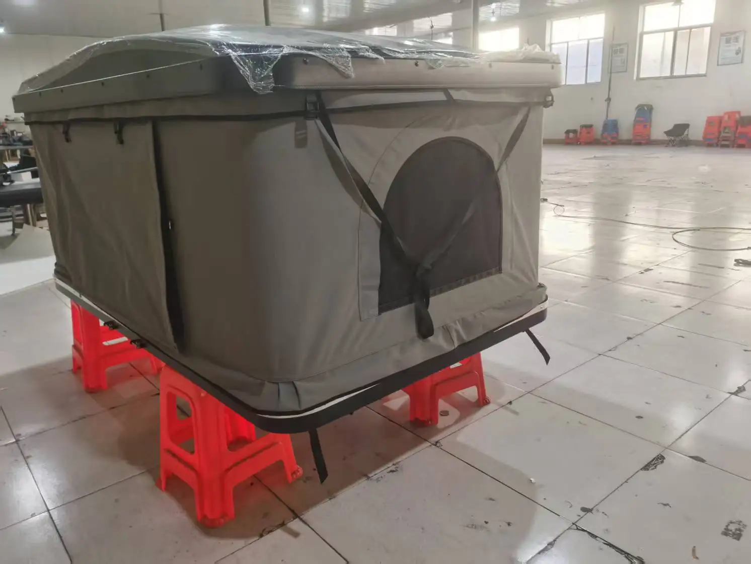 2025 New Style Pop-up Lightweight ABS Hard Shell Car Roof Top Tent for Camping