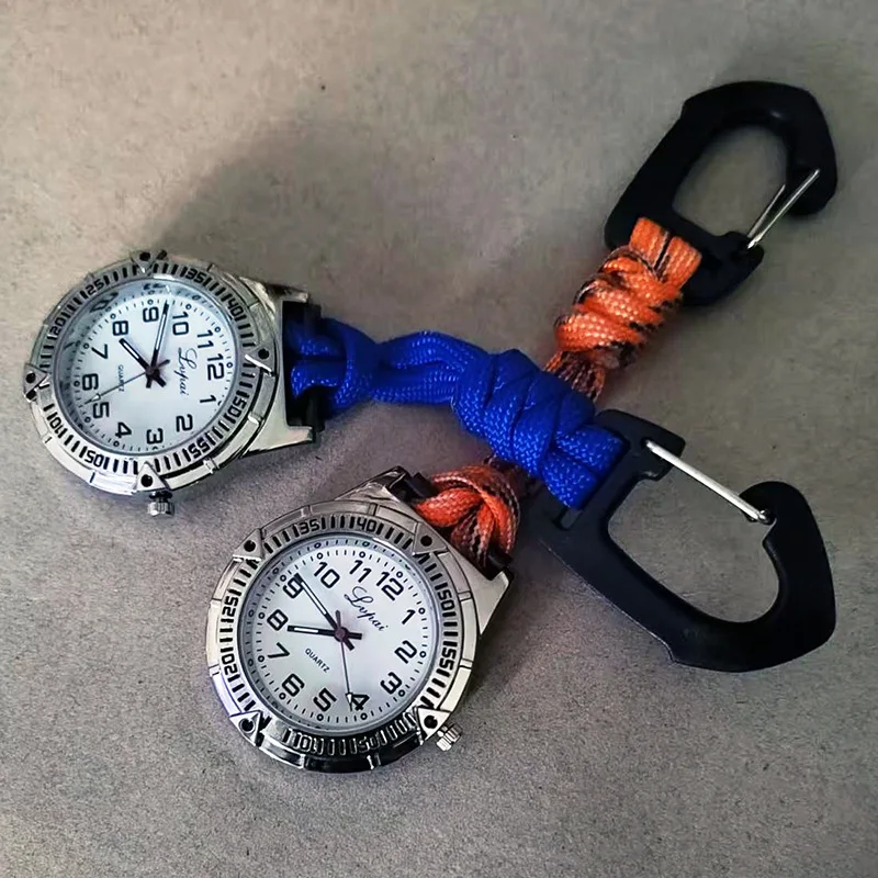 montre-de-poche-artisanale-en-toile-avec-clip-de-ceinture-sportif-et-boucle-d'alpinisme-design-facile-a-lire-pour-les-seniors