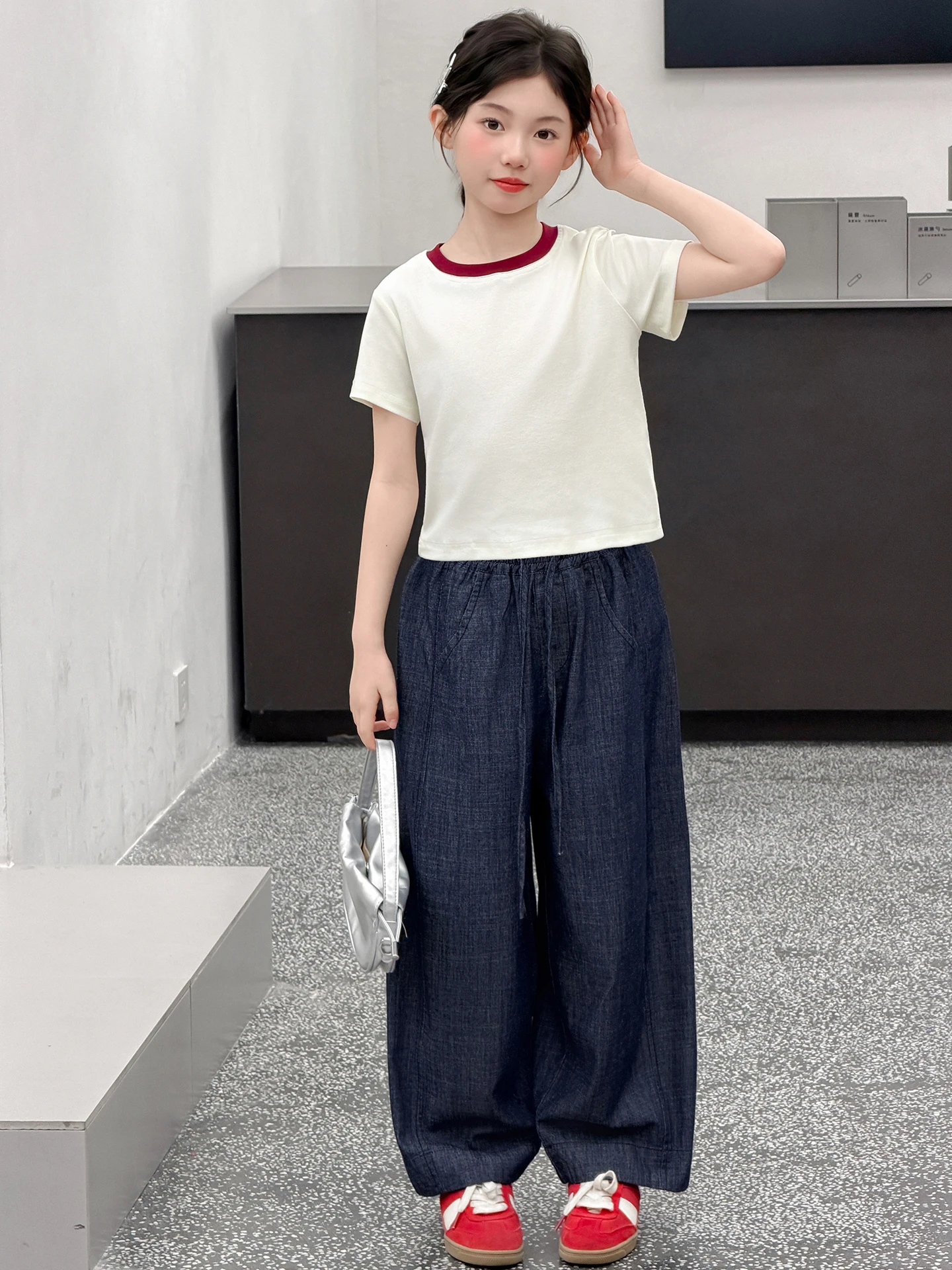 女の子の韓国風カラーブロックtシャツワイドレッグパンツセットカジュアル夏服通気性半袖ルーズフィットジーンズ