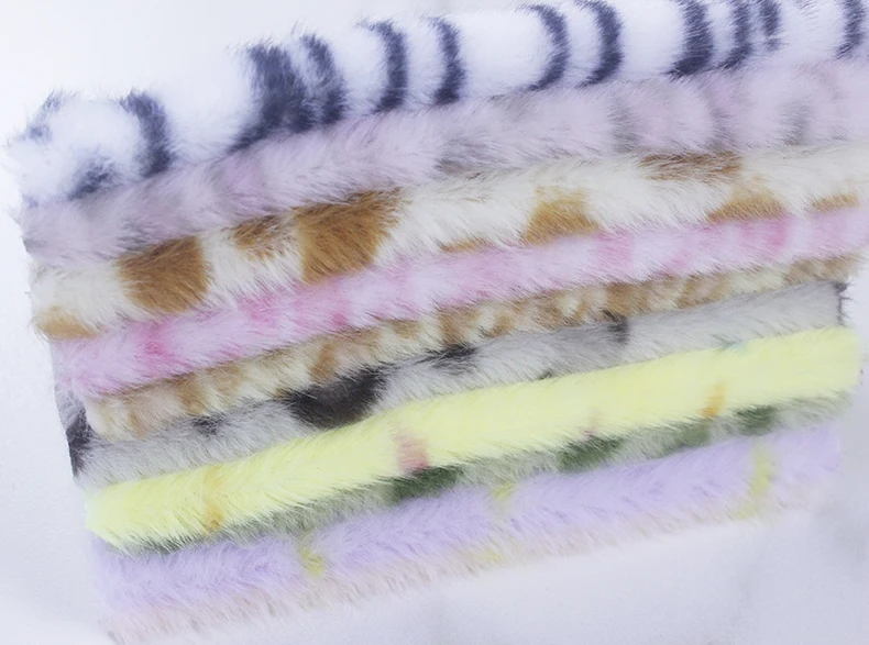 Künstliches Kaninchenfell mit Druckmuster für Puppenkleidung, Kissen, DIY-Näharbeiten, Schals und Heimdekoration – Detail 1