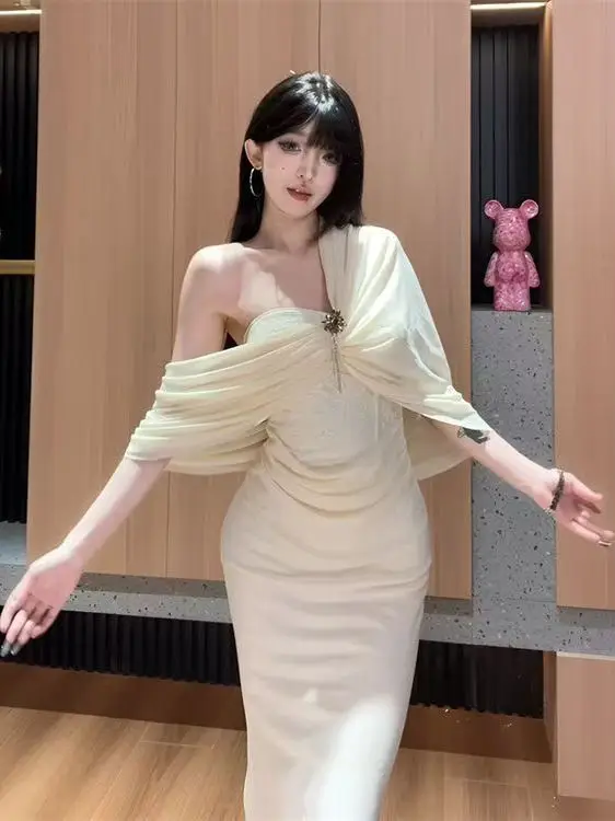 Faionable Ele 2025 … - image