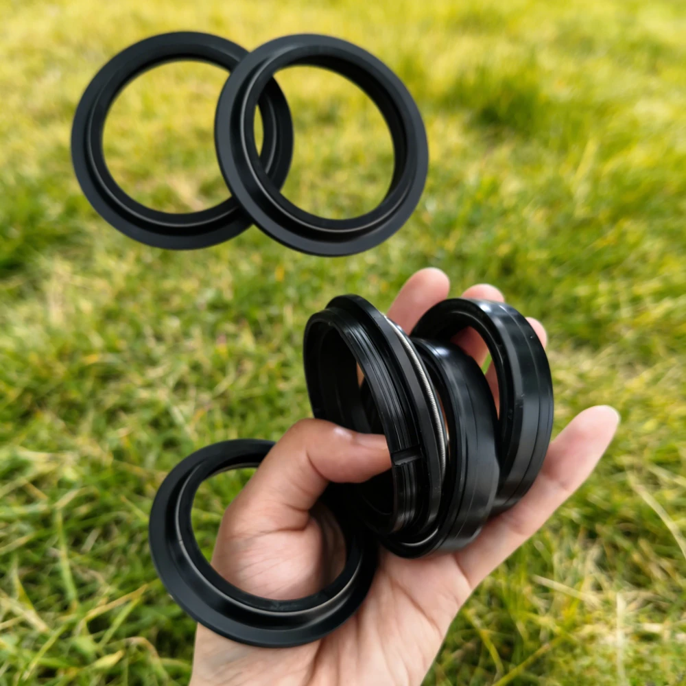 

43x54x11 Front Fork Oil Seal 43*54 Dust Cover For Suzuki GSXR1100 GSF1250 GSF1250S GSF1250N Bandit GSX GSF 1250 GSX1250F GSX1250