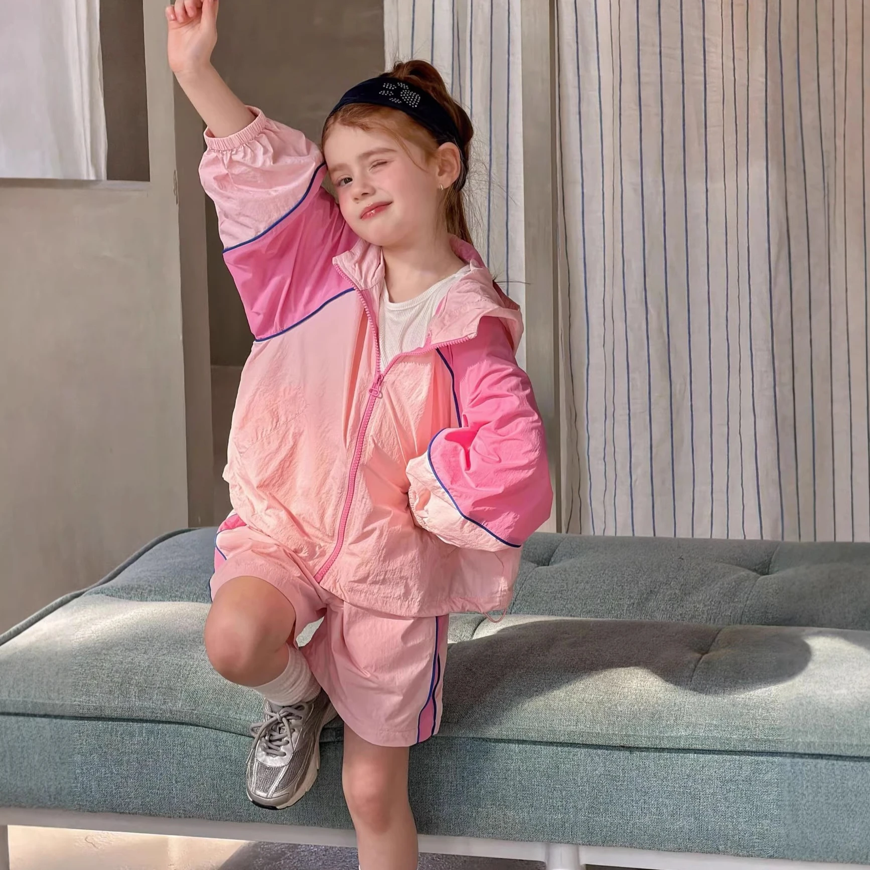 Girls' Suit 2026 Spring and Summer New Childrens Wear Korean Style Girl Baby Sports Sunscreen Hoodie Coat Casual Shorts Two Sets