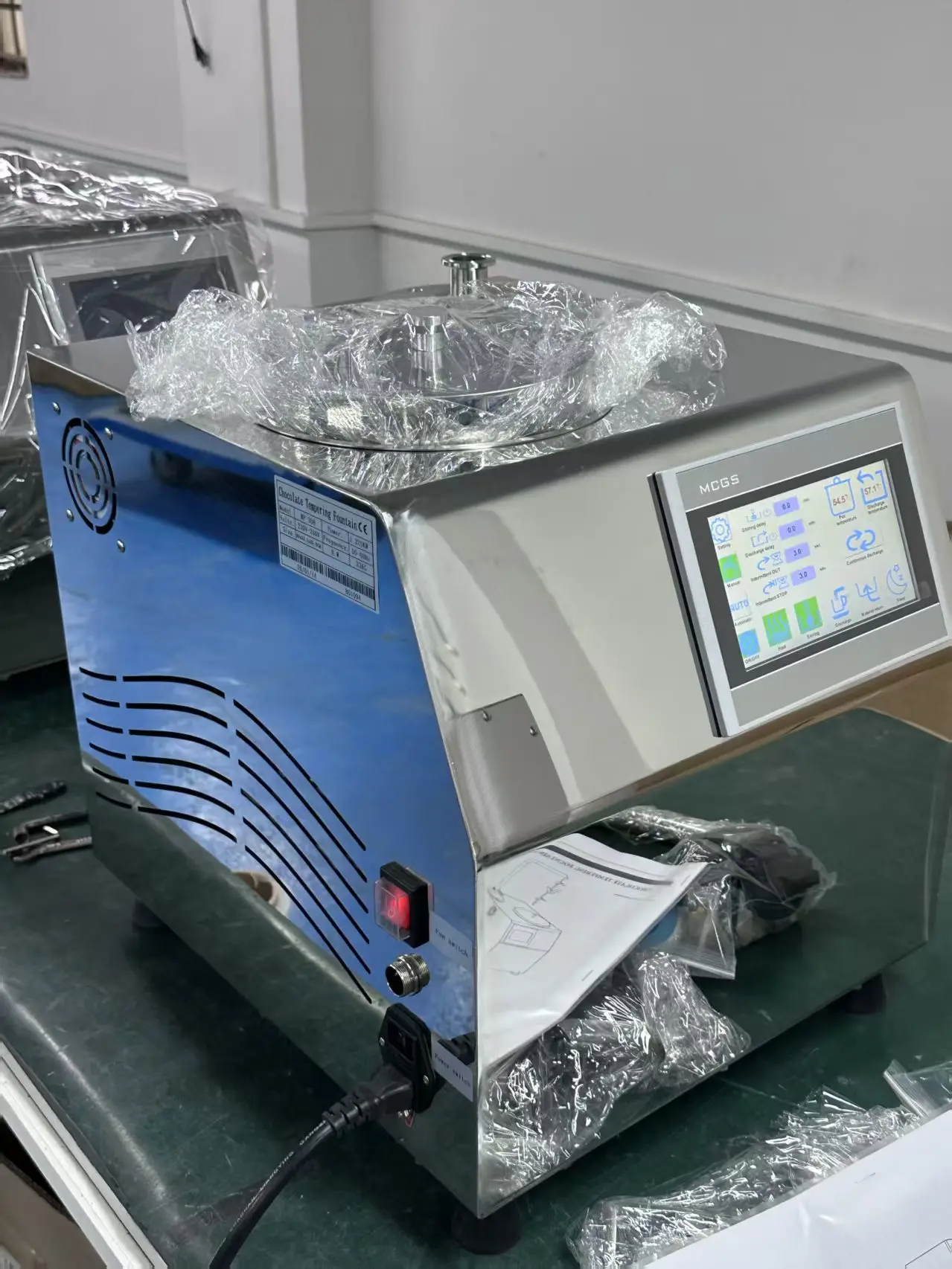 Chocolate Tempering Machine Equipped with Dispenser Tap, Confirm Inventory via Contact Before Placing Order