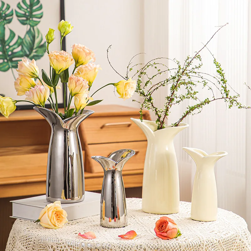 Nordic Light Luxury Ceramic Vase Entrance Flower Arrangement Simple Modern and Advanced Home Decor Decoration Maison Jarrones