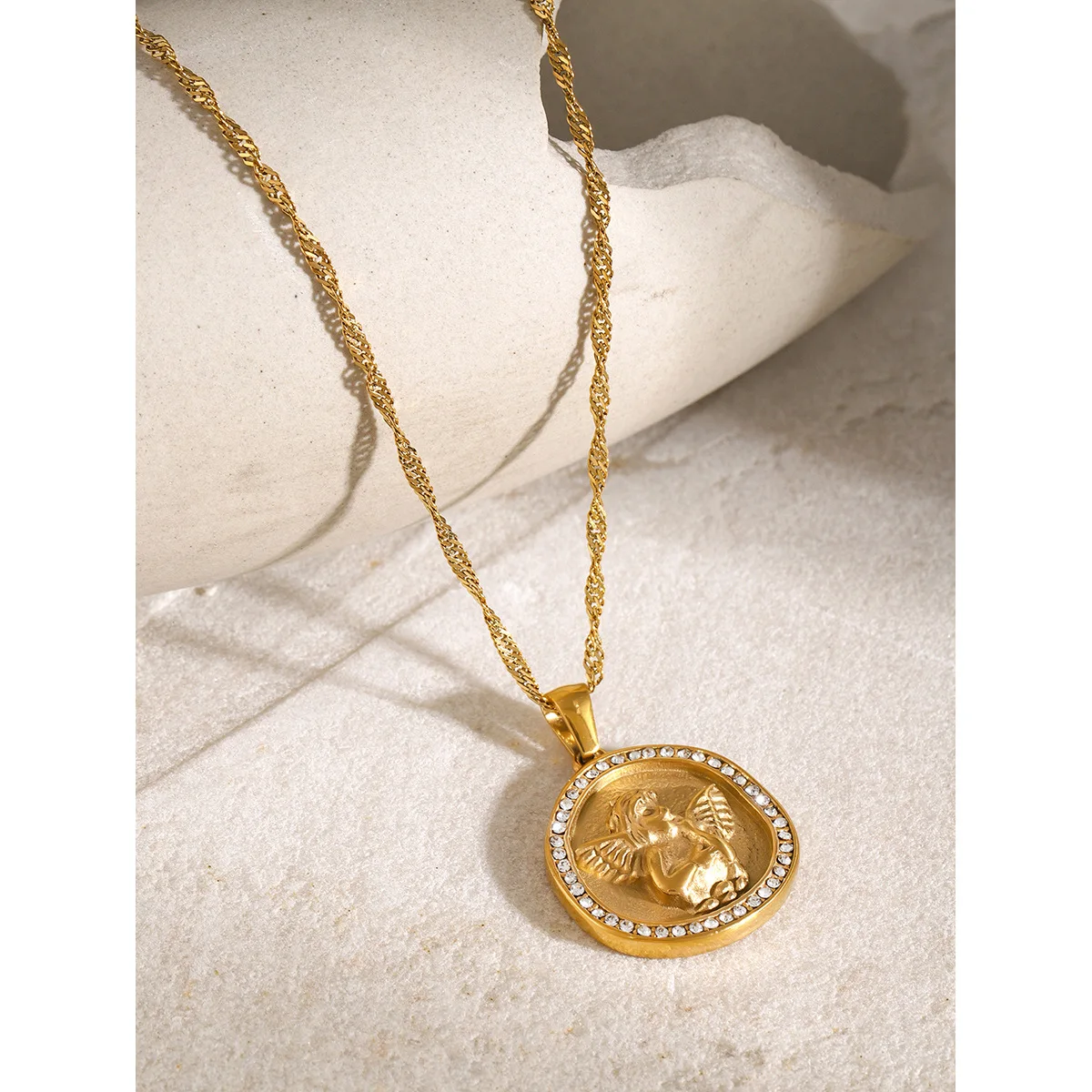 

Stainless Steel PVD 18K Gold Plated Tarnish Waterproof Vintage Coin Pendant Necklace For Woman Jewelry Wholesale INS
