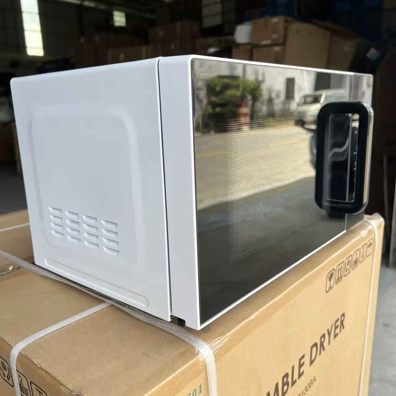 Table Top Microwave Freestanding 20L Digital Touch Screen Input 1100w Output 700w EU Standard 220v 50hz Black Front Color