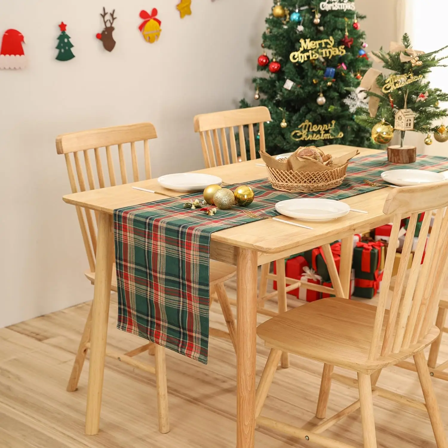 Check Table Runner Polyester Cotton Plaid Classic Stylish for Family Dinner Christmas Holiday Birthday Party Table Home Decor