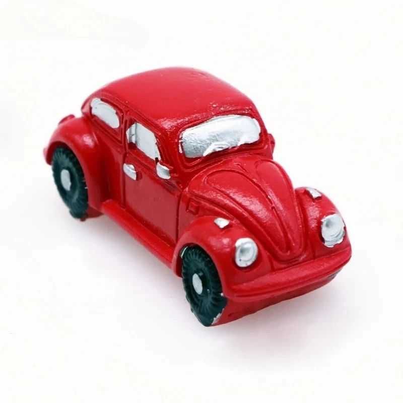 

1pc Dollhouse Mini Resin Red Traffic Car Model Playhouse Garden Street Scene Shooting Props Play Toys Accessories Gifts Ornament