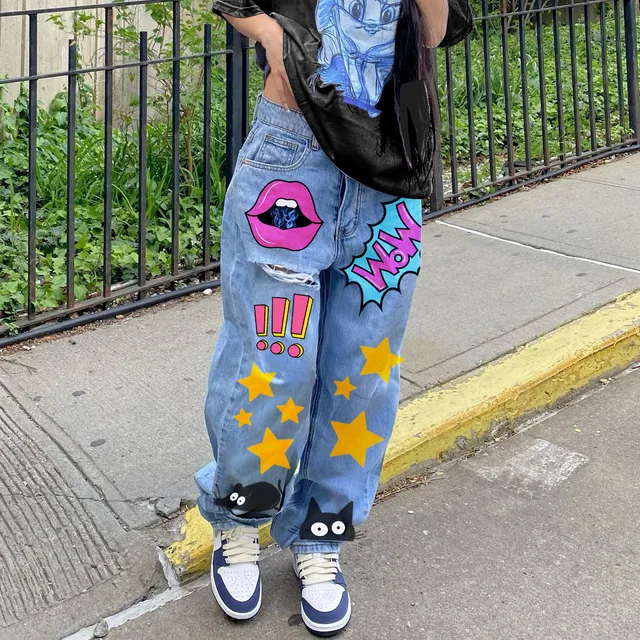 Stylewomen's 2024 New Jeanswomen's New High-Street Fashion Low-Waist Vintage Print Personalized Pattern Hole Straight Denim Pant