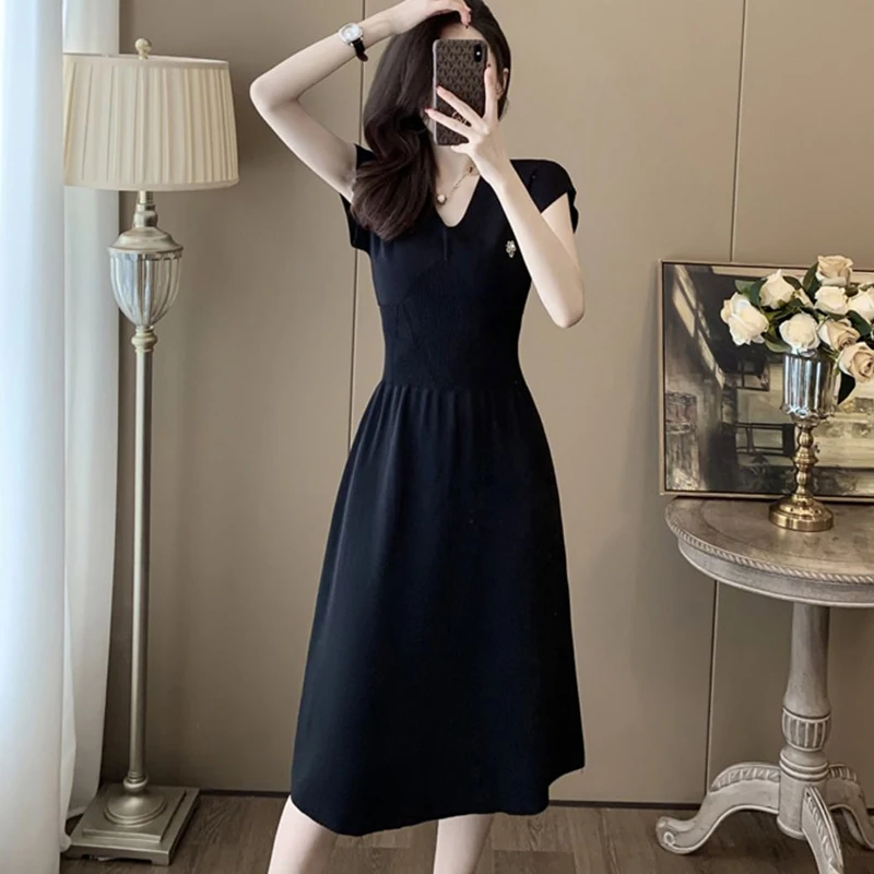 Summer V-neck Elegant Fashion Slim White A-line Knitting Dress Female Short Sleeve Solid Color Midi Vestidos Women Casual Robe