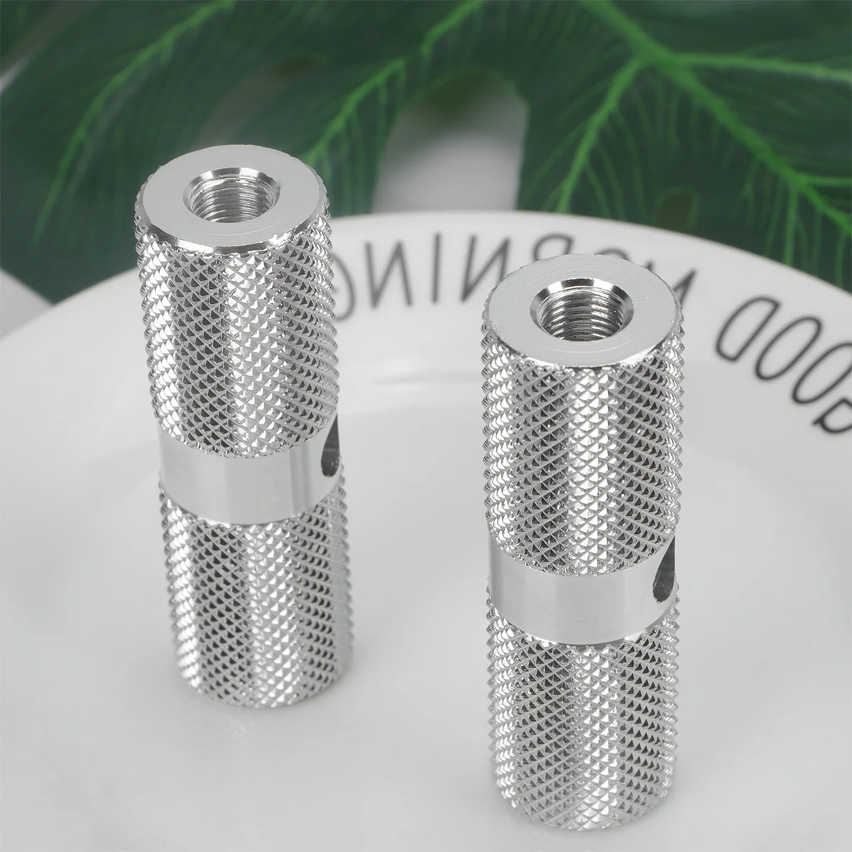 1 Pair Aluminum Foot Pegs Cylinder Design For Front Rear Axle Bicycle Pedal Footrest Lever Bike Accessories Silver