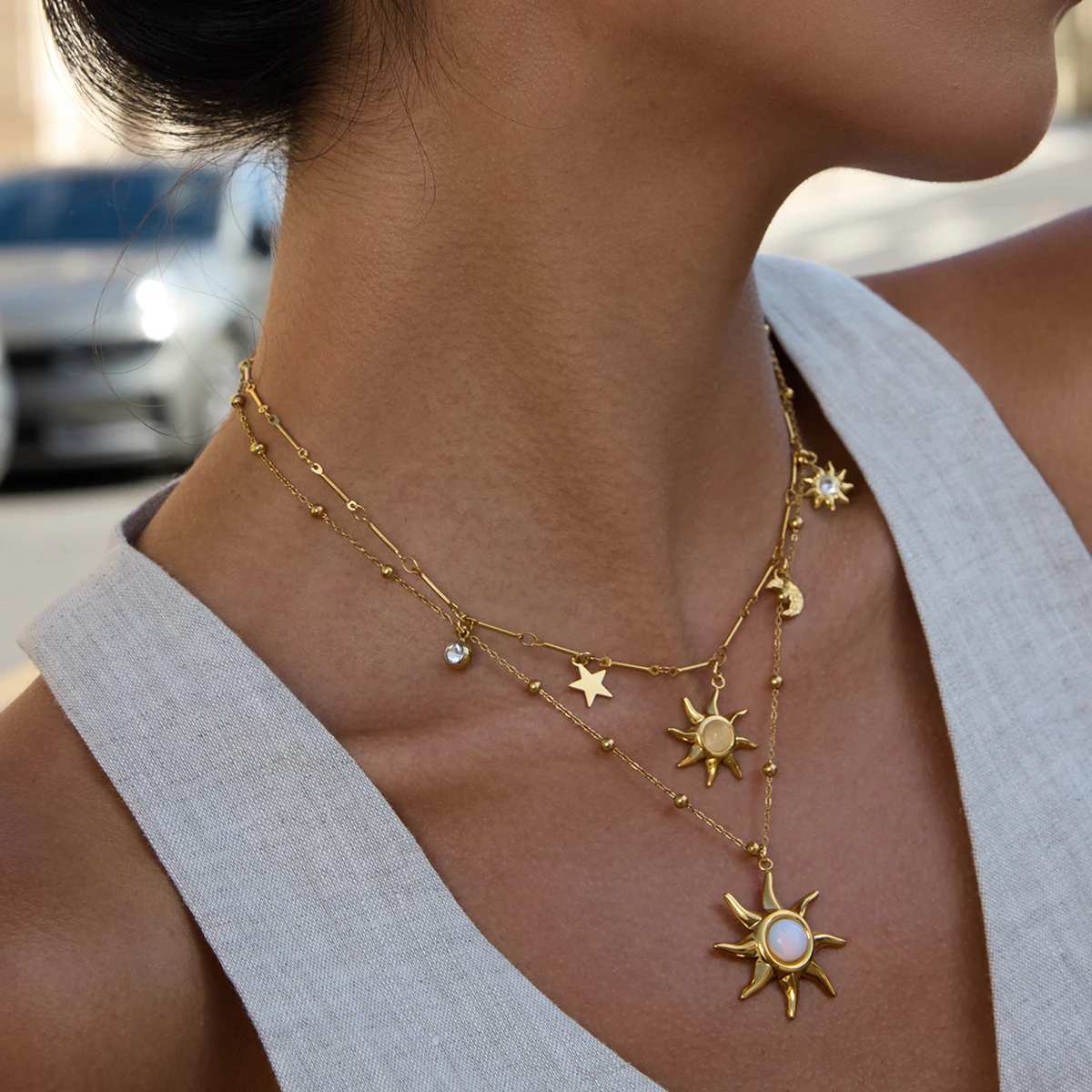 Sonnen-Anhänger-Halskette für Damen, 18 Karat Gold, Edelstahl, modischer Schmuck für den täglichen Pendelverkehr