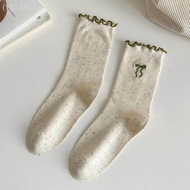 Calzini ricamati con orecchie in legno da donna (5 pezzi) - Design a pois in chiffon a metà polpaccio per abbigliamento da studente