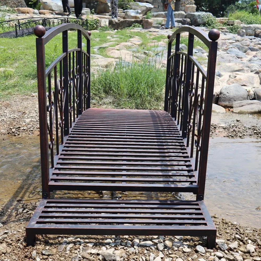 Ponte de jardim extra longa de 8 pés, ponte externa com degraus e guardas de alta segurança em formato de coração, passarela decorativa de ferro