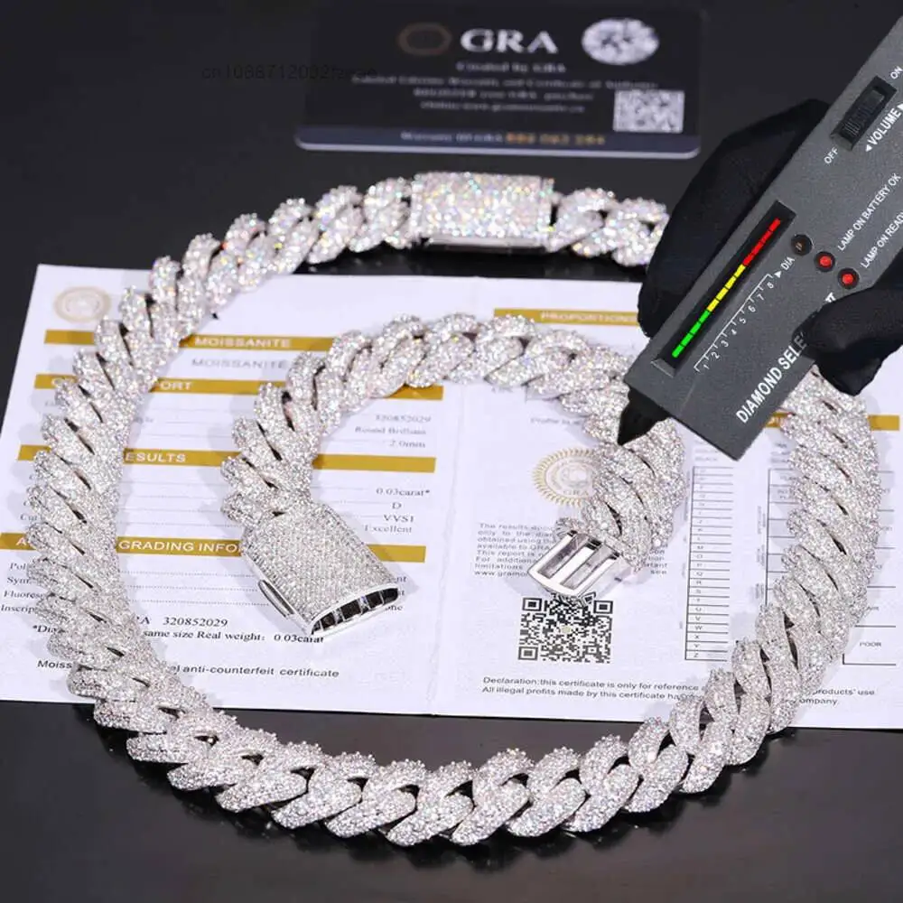 

Luxury Hip Hop Mens Jewelry Cubana Pass Diamond Tester 18mm Iced Out Moissanite Cuban Link Chain Necklace with Gra Certificate.