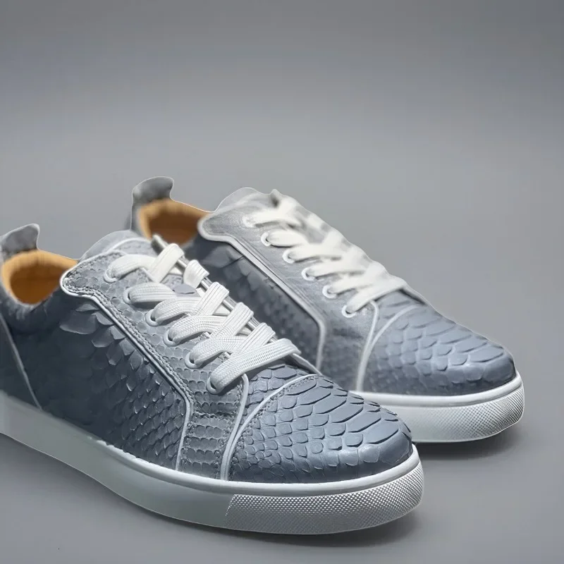 Luxe Merk Lage Top Rode Onderkant Schoenen Voor Mannen Trainers Rijden Spiked Grijze Slang Python Echt Leer Geen Klinknagels Flats Sneaker