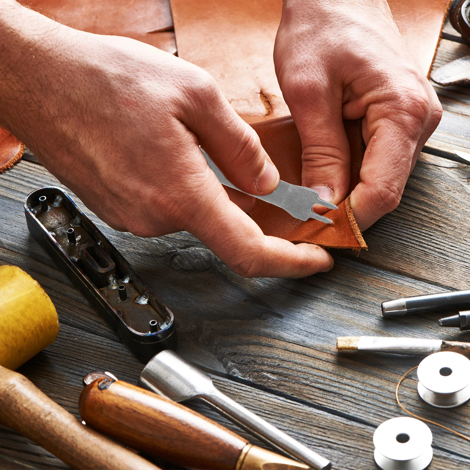 

4Pcs Punch Tool Heavy Duty Metal Leathercraft Punch Set for Sewing and Stamping Crafts Tools for Working