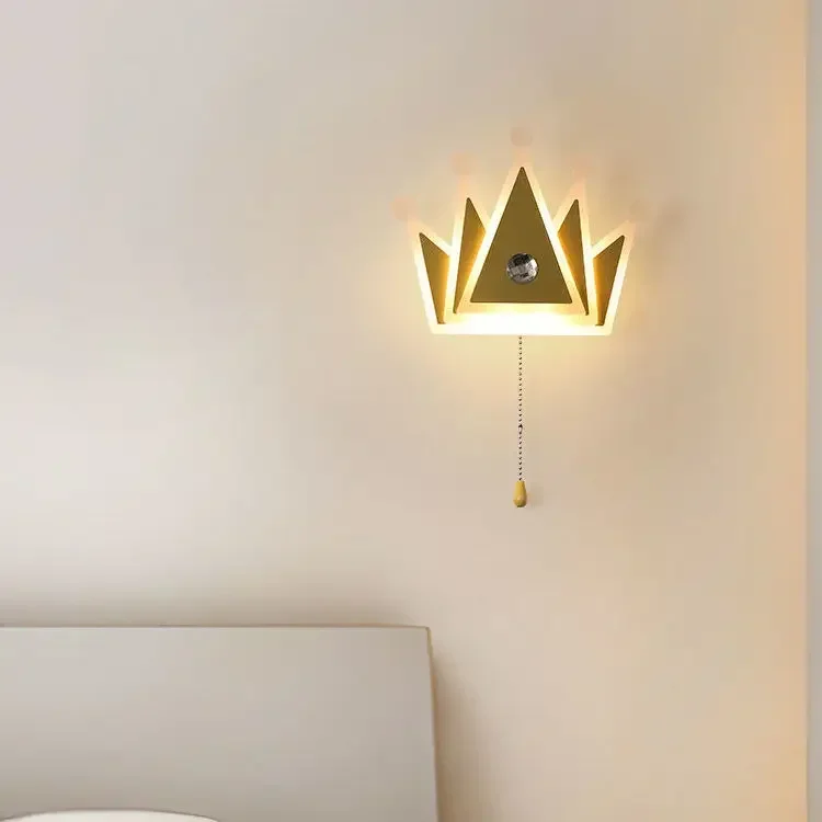 Modern Minimalist Creative Crown Crystal Light Luxury Nordic Wall Lamp Girl Princess Bedhead Room Light Indoor Sconce Fixture