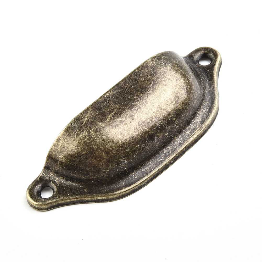 Antique Brass Cupboard Drawer Knob, Vintage Style Shell Pull Handle, Set of 10, Crafted with Iron, Compact and Beautiful