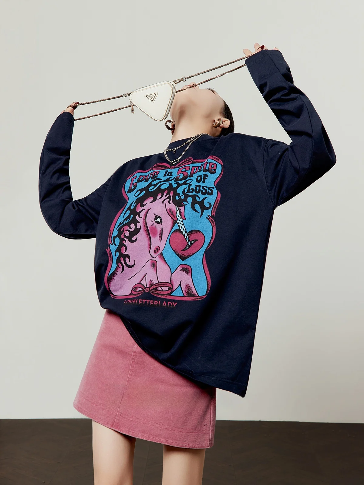 

Свободный крой, круглый вырез, с флисовой подкладкой, темно-синий, очень удобный, с длинными рукавами, с принтом, толстовка Jie Brand