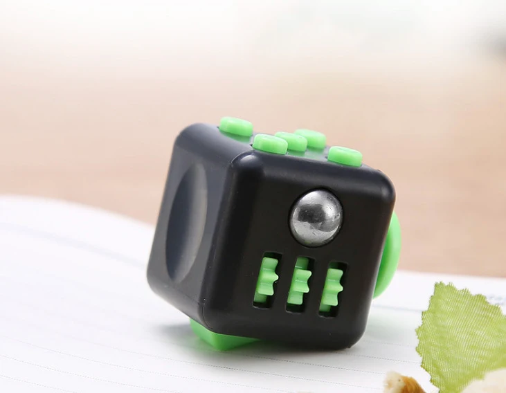 Einfarbige Fidget-Dekompressionswürfel zur Linderung von Stress, Autismus, Angstlinderung, Stressabbau für Erwachsene und Kinder, Anti-Stress-Fingerspitze