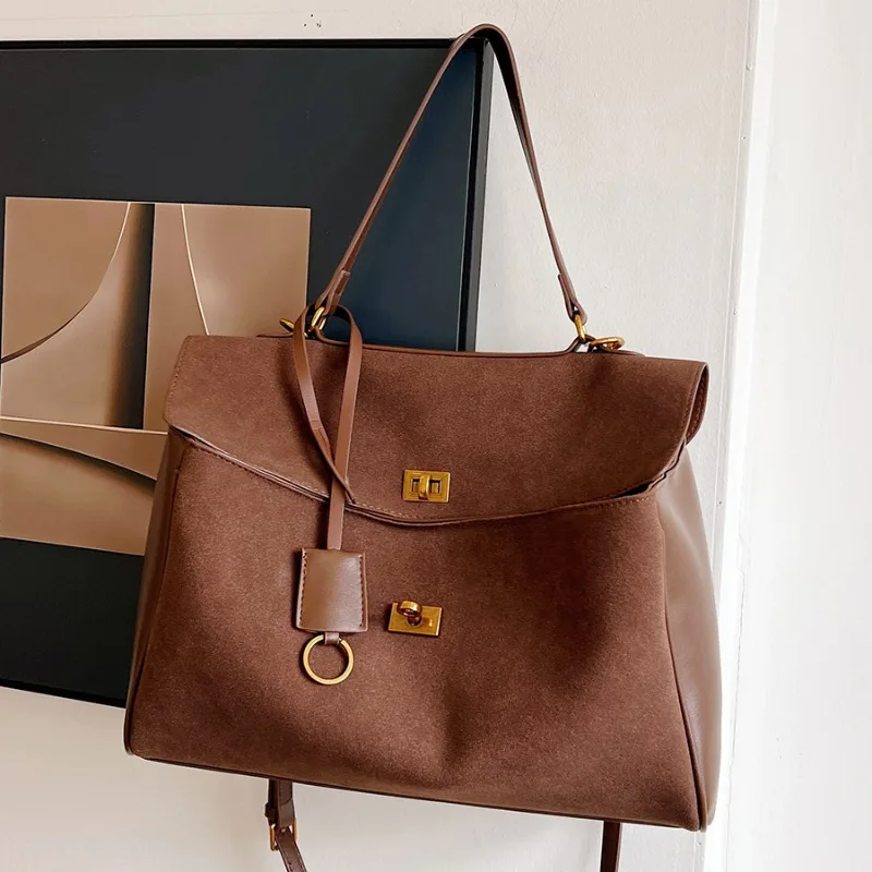 

Fashion new women's suede bag shoulder bag and purse luxury designer bag Fashion women's trend handbag 2025 new model