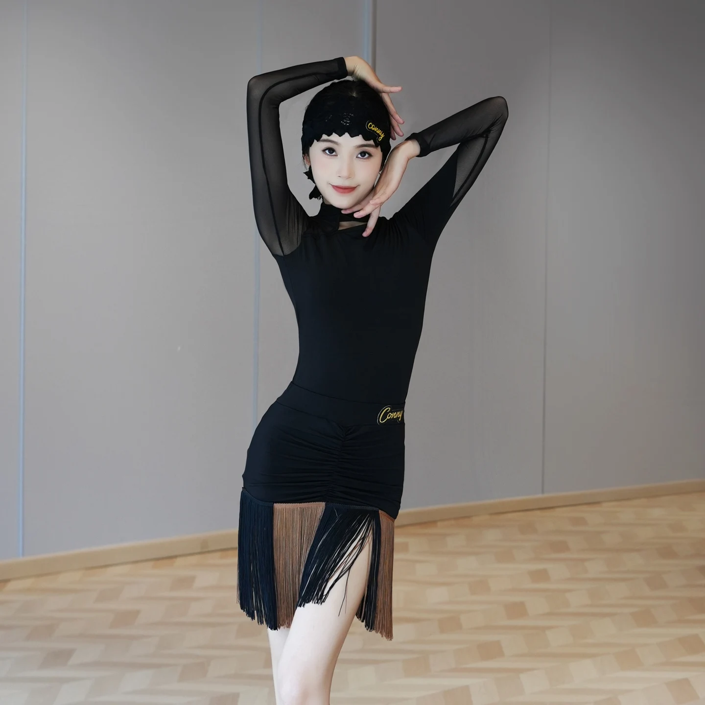 Adults Chacha Latin Dance Competition Costume Women Latin Dance Clothing Ladies Latin Top Fringed Skirt Stage Clothes XS10269