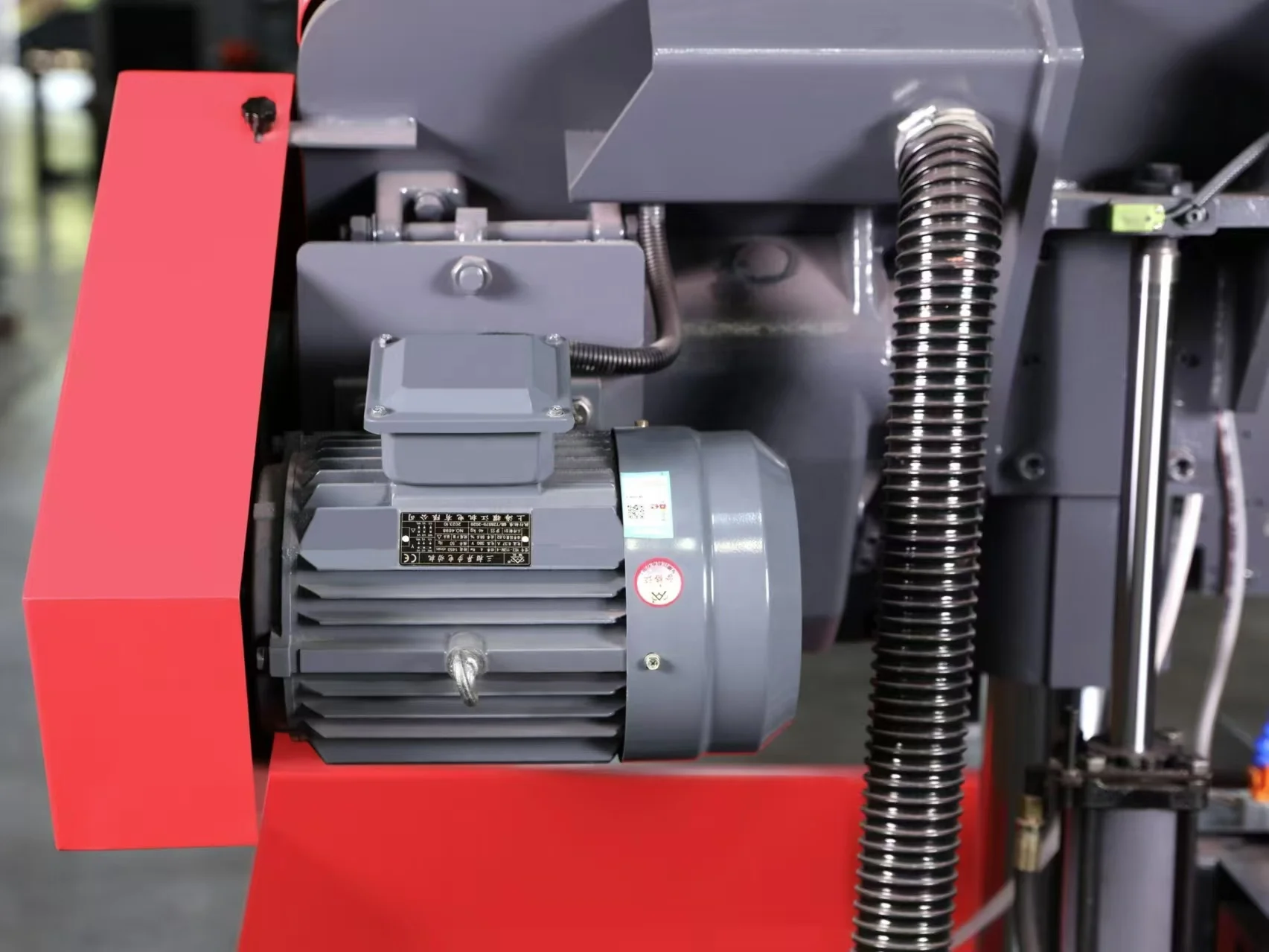 AMADA 400 New Numerical Control Automatic Horizontal Band Saw Machine Rotary Angle Metal Cutting Motor Gear Mechanical Pump