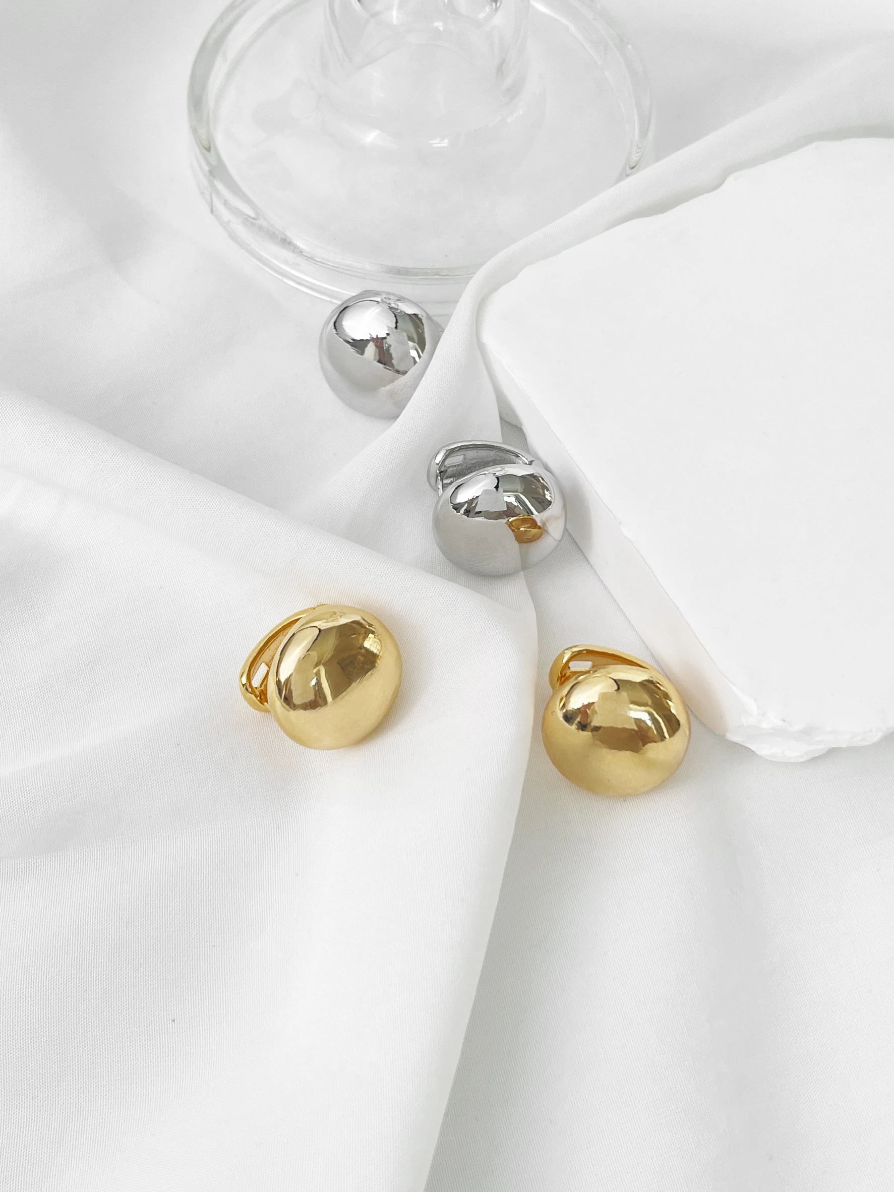 Peri'sbox High Polished Gold Silver Plated Metal Ball Clip On Earrings Women's Minimal Chunky Dome Earrings Jewelry Statement view 5
