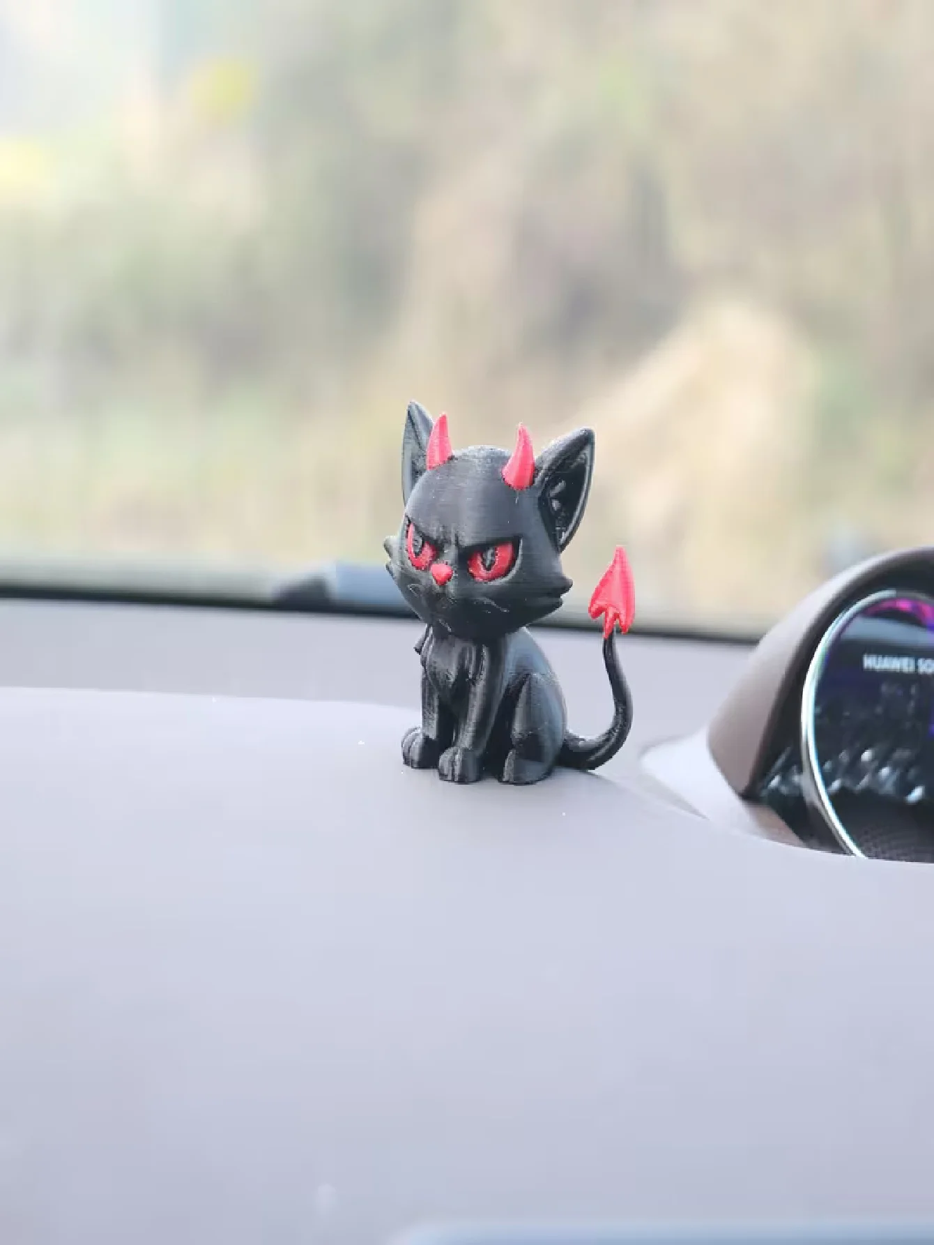Demon Cat Statue Ornament, Gothic Black Demon Design, Durable Plastic Collectible, Ideal Gift for Home, Office Decoration, Halloween, Easter, Birthday