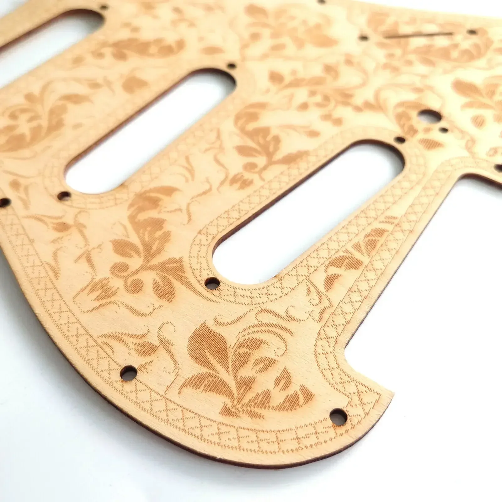 

SSS 11 Holes Electric Guitar Pickguard Carved Decorative Flower Pattern for ST Guitar Pickguard Replacement Parts