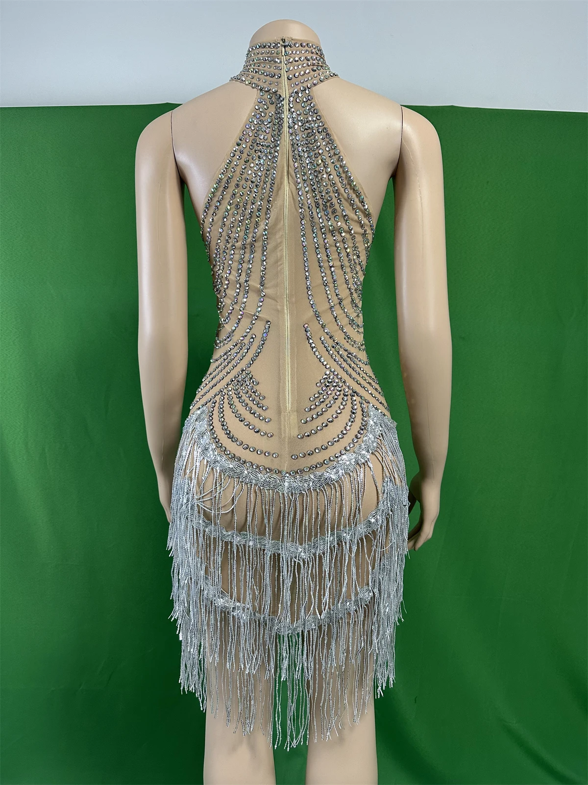 Sukienka damska bez rękawów z cekinami, frędzlami i dżetami, błyszcząca, idealna na wieczorne wyjścia, dla showgirl, na scenę, dla drag queen, kostium dla piosenkarki, tancerki.