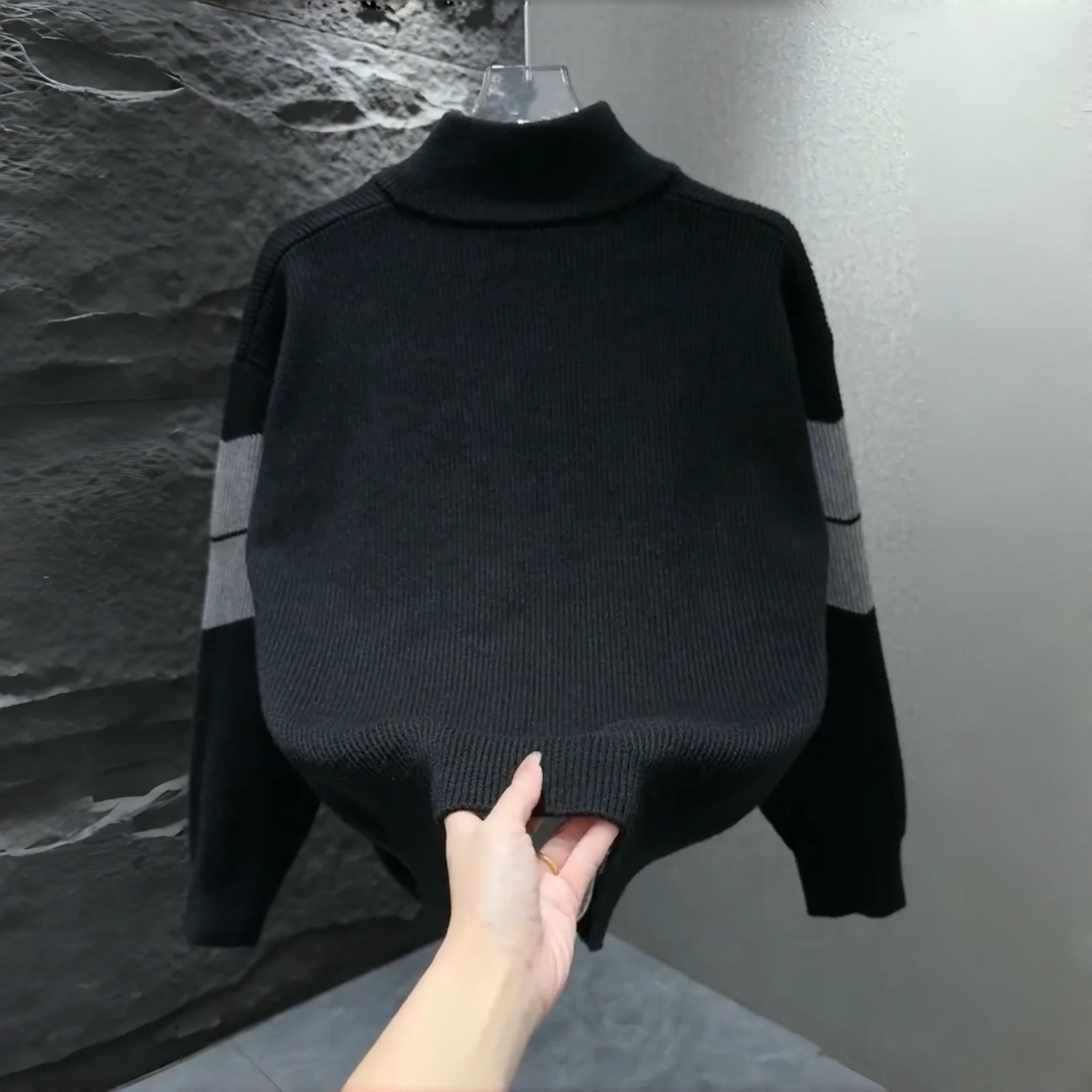 

Faionable Casual Knitted Zipper Cardigan Men's Autumn Winter New Sle Stand Collar Sweater Jaet Versatile Striped Knitwear