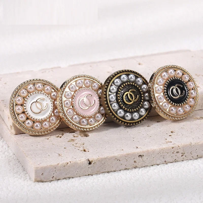 

10PCS Vintage pearl small fragrant wind metal button round women's coat fashion trench coat zinc alloy Hand-sewn buckle