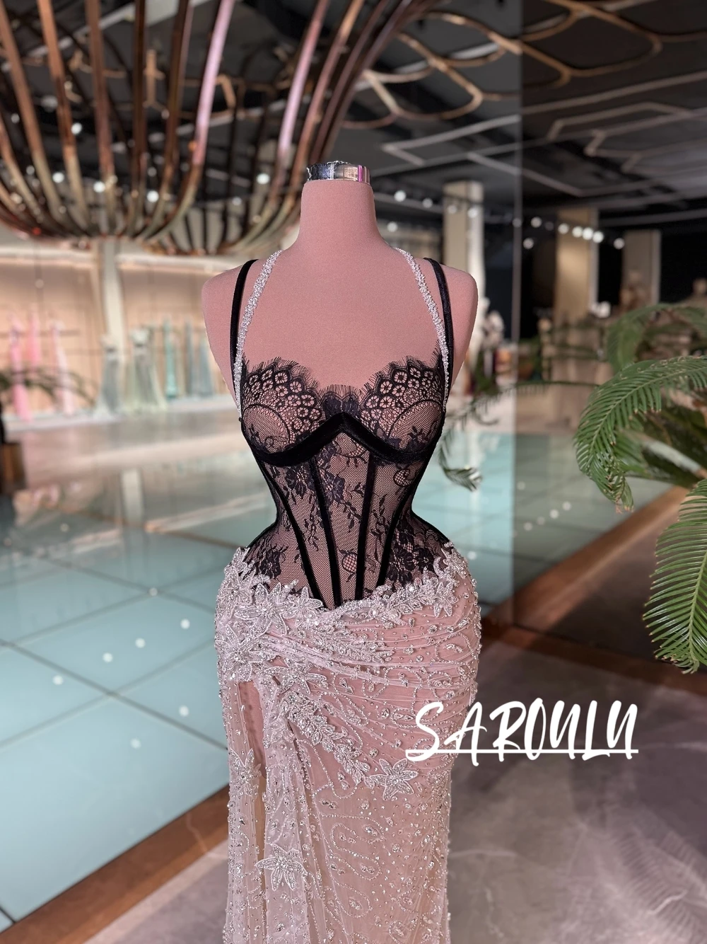 

Stunning Beaded Sleeveless Luxe Glitter Evening Dress Black Lace Chic Mermaid Corset High-end Long Prom Gown Customized