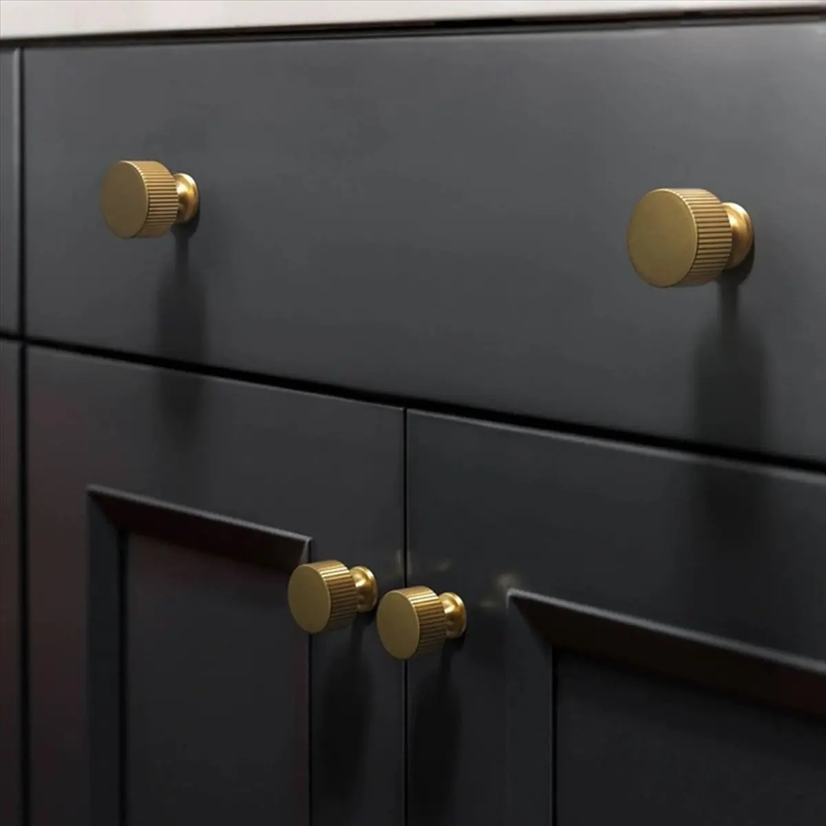 *A02R 4 قطع مقابض خزانة نحاسية صلبة تسحب درج خزانة مضمد مقابض ذهبية مقابض حديثة (1 × 1 بوصة / 28 مم × 28 مم)، مصقولة