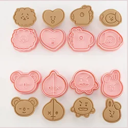 8Pcs/set Cute Cookie Cutters Plastic 3D Cartoon Pressable Biscuit Mold Cookie Stamp Kitchen Baking Pastry Bakeware Tools