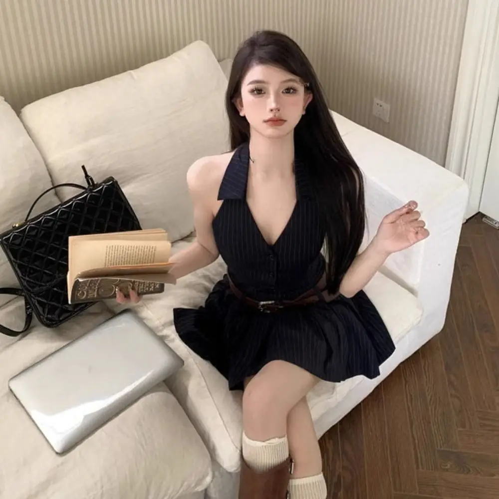 เดรสเชิ้ตทรงเข้ารูป คอวีลึก ลายทางจีบระบาย กระโปรงสั้นสไตล์สาวแซ่บ สายเดี่ยวแบบผูกคอ สำหรับงานปาร์ตี้