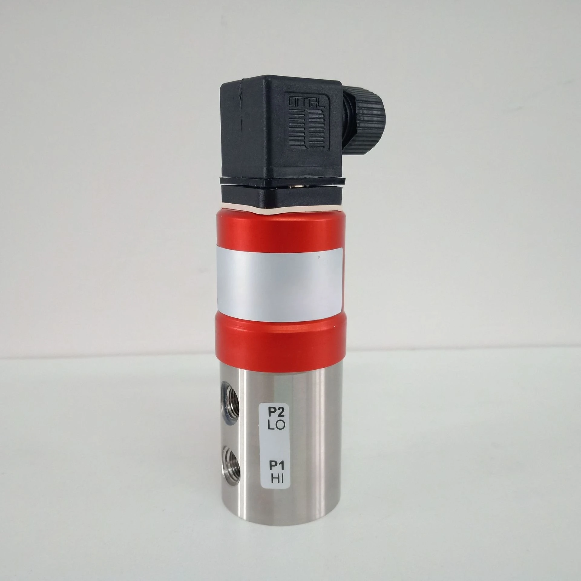 692 Series Differential Pressure Transmitter Differential Pressure Sensor Range Optional Display Available