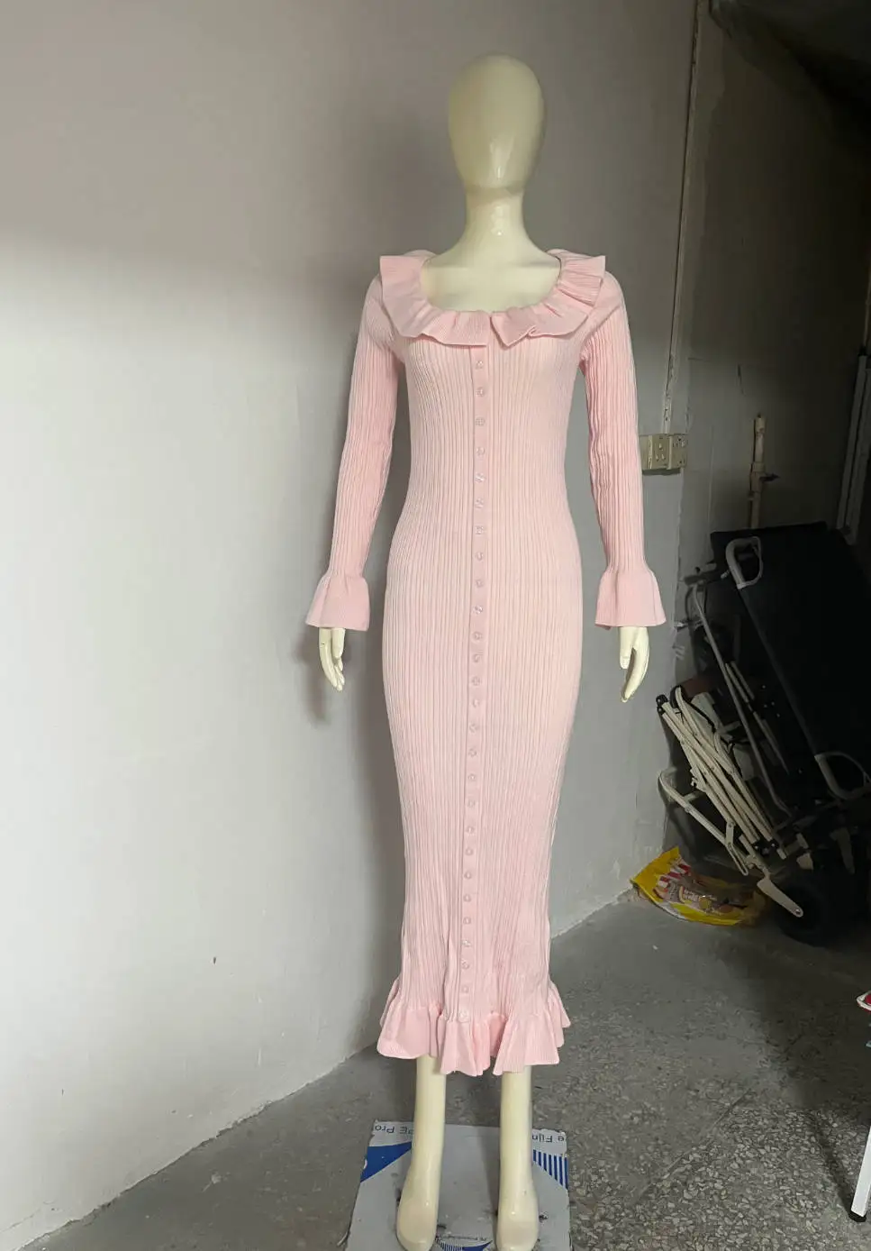 Maxivestidos de punto para mujer, vestido elegante con dobladillo con volantes, manga larga de mariposa, suéter de una sola botonadura, vestidos rosas nuevos de otoño 2025