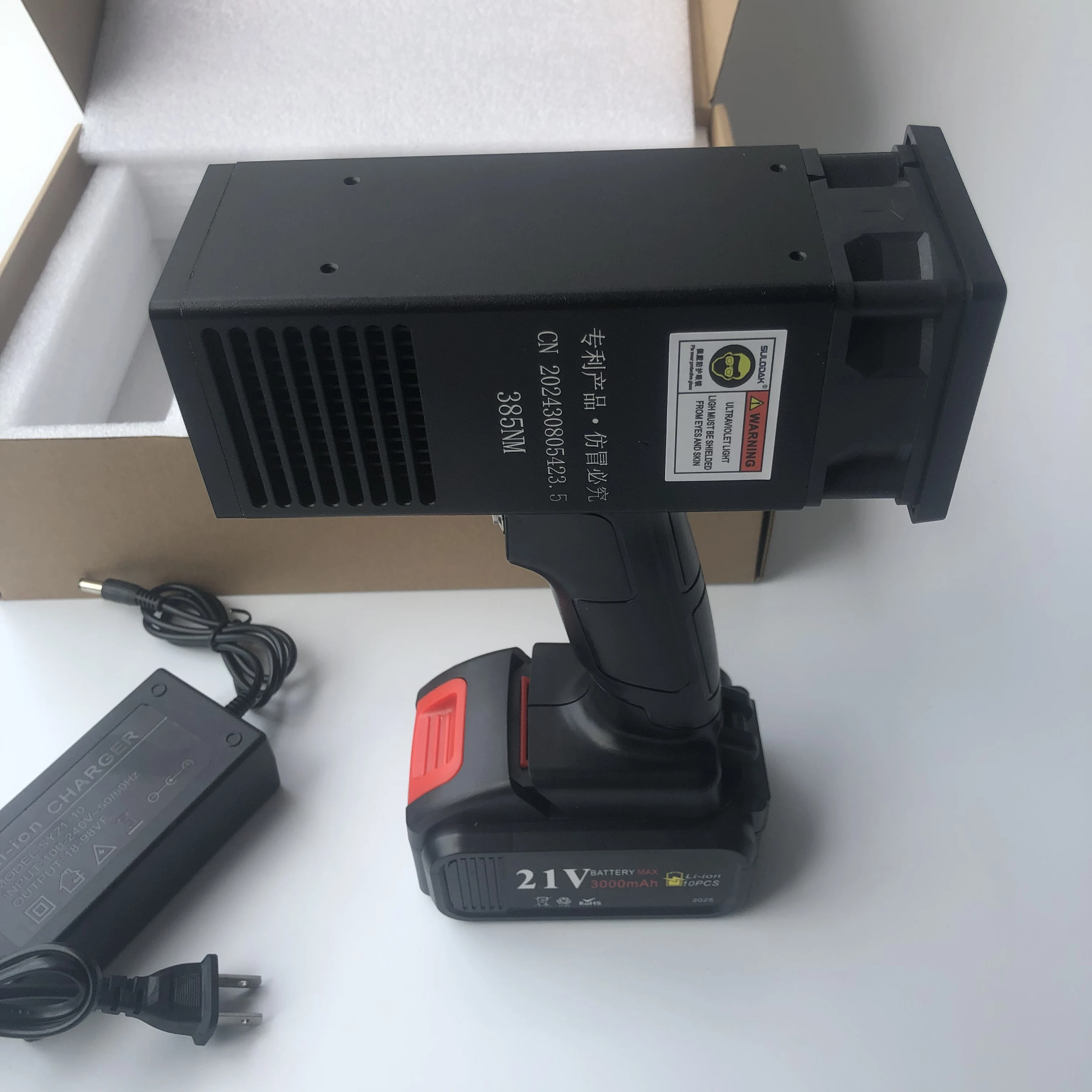 Wireless LED UV Curing Light for Automotive Sheet Metal Portable Rechargeable UV Lamp Car Paint Flaw Detection Tool