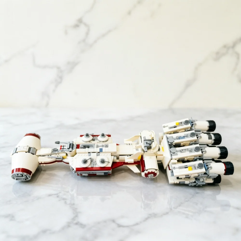 Hot Sale Space Battle Galaxy Ship Building Blocks 1768pcs 6 Figures Model Assembly Bricks Adult Gift Toy - view 5