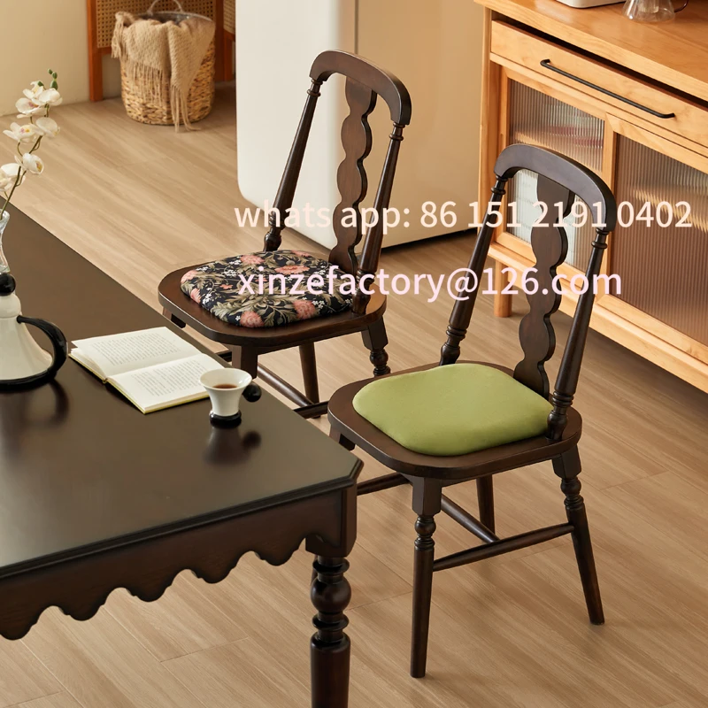 

Customizable Jadalni z litego drewna w stylu francuskim w stylu vintage. Retro designerskie krzesło z wysokim oparcie