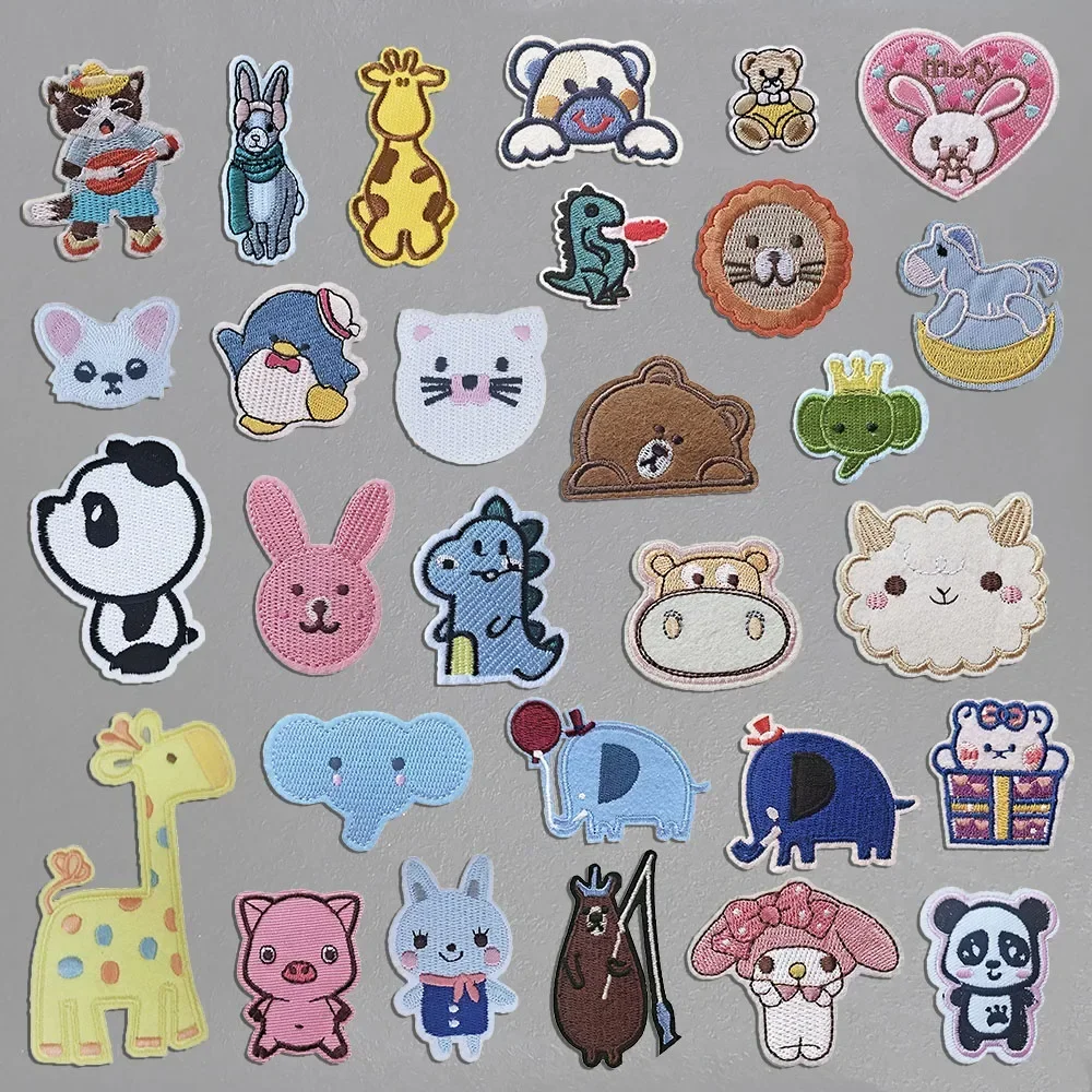 Single sale 1 pcs cartoon lovely animal embroidery badge No ironing required washable Stick-On clothes Repair the hole