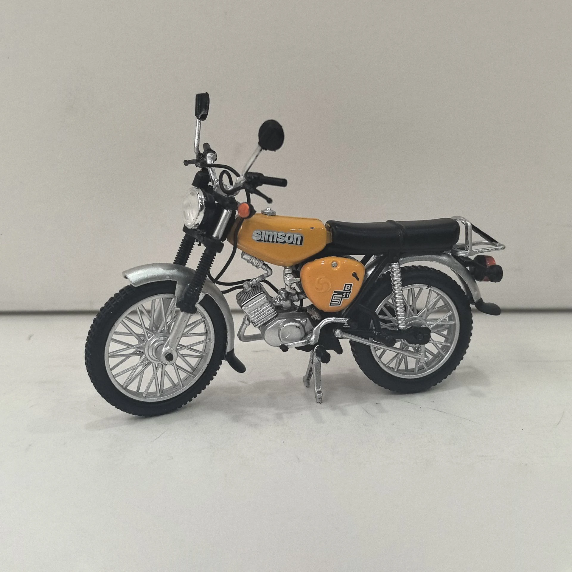 Why the IXO 1/24 Scale SIMSON S 51 Motorbike Alloy Model Is a Must-Have for Vintage Motorcycle Enthusiasts