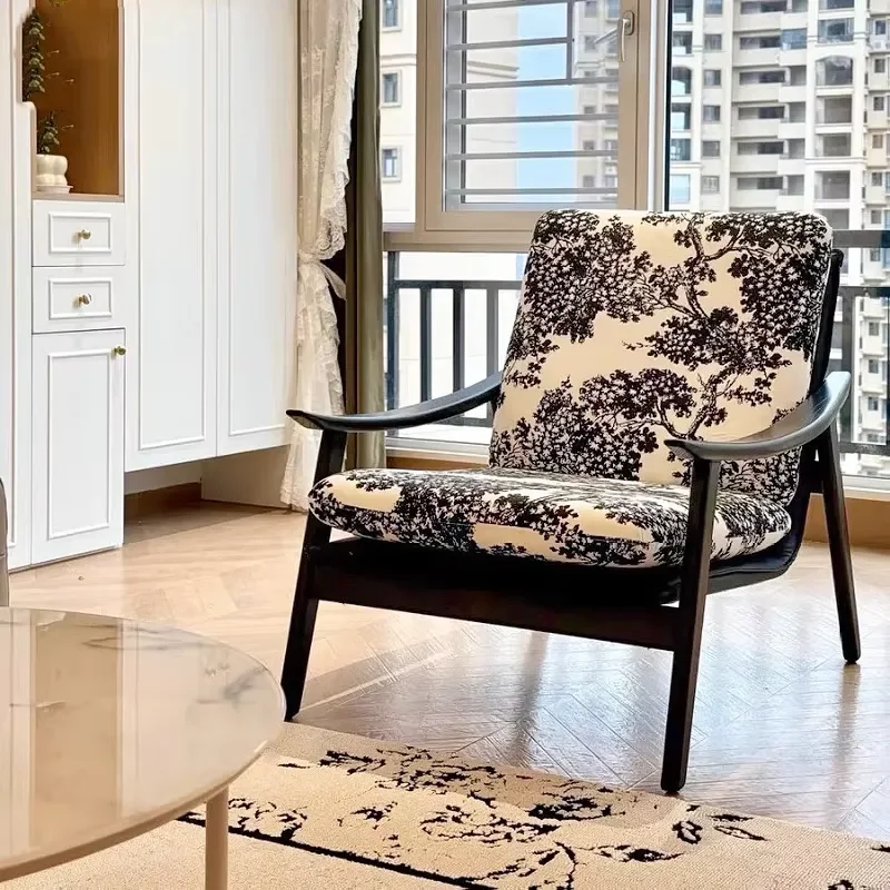 Modern Retro Single Sofa Chair Solid Wood Floral Pattern Leather Recliner Leisure Furniture for Office Living Room Hotel