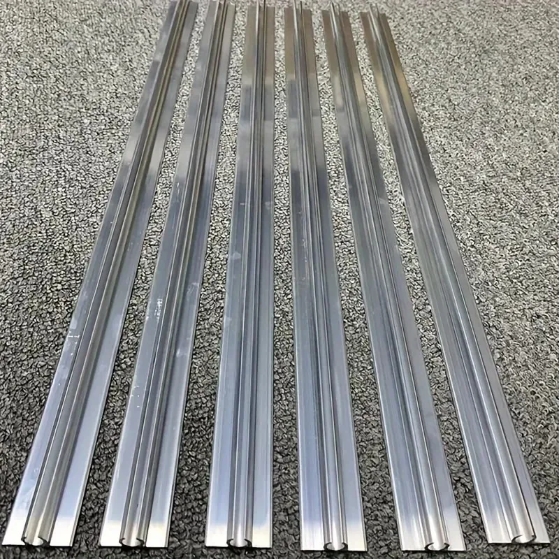 متنقل قافلة المظلة السكك الحديدية C قناة 6X60 سنتيمتر شرائط الألومنيوم المظلة السكك الحديدية مجموعة العالمي للمعسكر أو القوافل