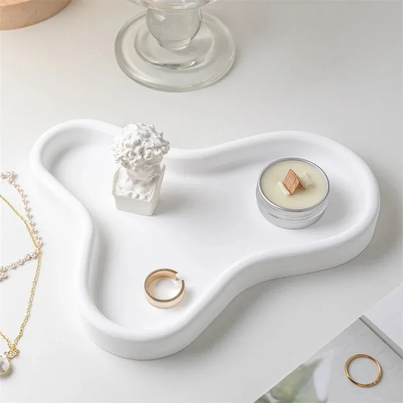 2026 latest models blunt triangle tray silicone mold for clay jewelry display concrete gypsum plaster resin mould table storage